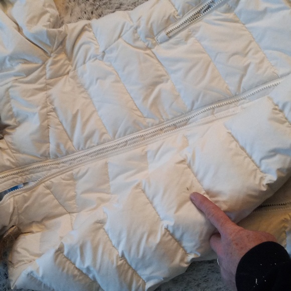 White Columbia puffer, Small, hood with faux fur - Picture 7 of 8